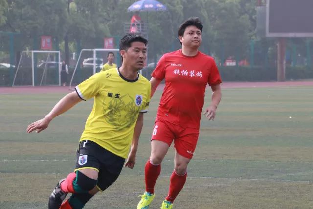 记者：图赫尔对球队的批评与弗格森相比不值一提